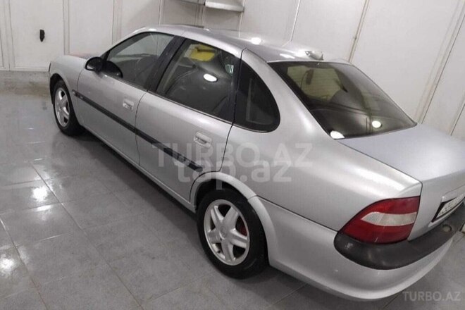 Opel Vectra 1996, 360,000 km - 2.0 l - Sumqayıt