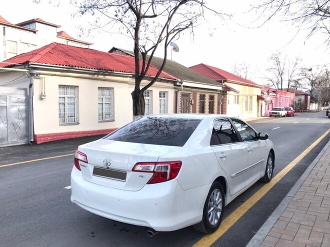 Toyota Camry 2013, 140,200 km - 2.5 л - Quba