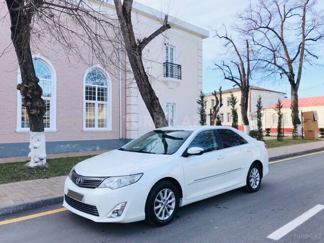 Toyota Camry 2013, 140,200 km - 2.5 л - Quba