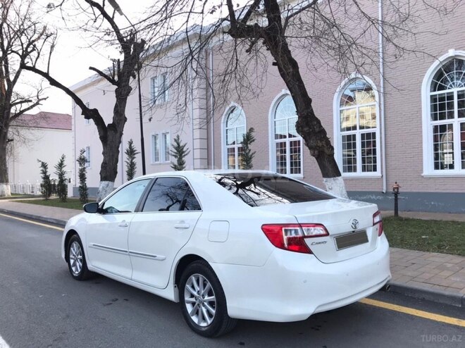 Toyota Camry 2013, 140,200 km - 2.5 л - Quba