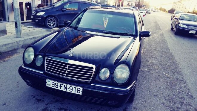 Mercedes E 240 1999, 355,000 km - 2.4 l - Bakı