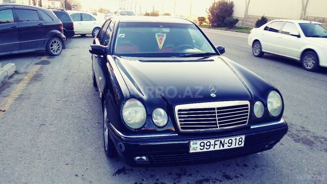 Mercedes E 240 1999, 355,000 km - 2.4 l - Bakı