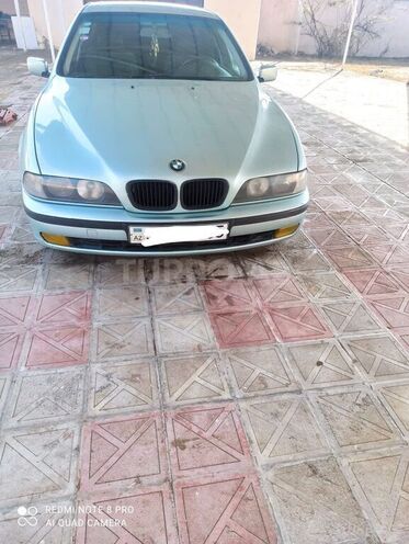 BMW 528 1996, 285,000 km - 2.8 л - Naftalan