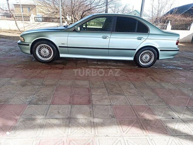 BMW 528 1996, 285,000 km - 2.8 л - Naftalan