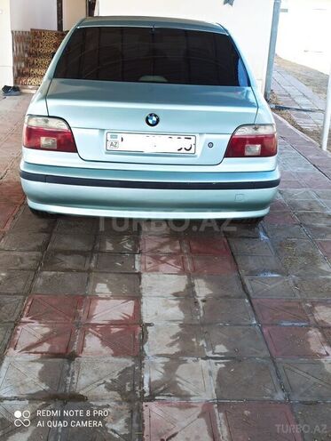 BMW 528 1996, 285,000 km - 2.8 л - Naftalan