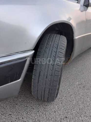 Mercedes E 250 1991, 450,000 km - 2.5 l - Bakı