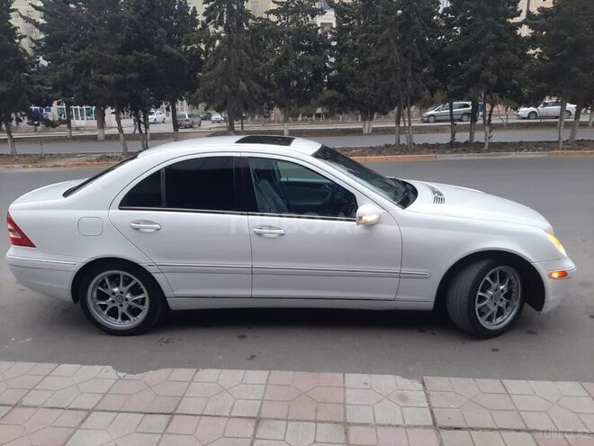 Mercedes C 240 2002, 260,290 km - 2.6 л - Sumqayıt