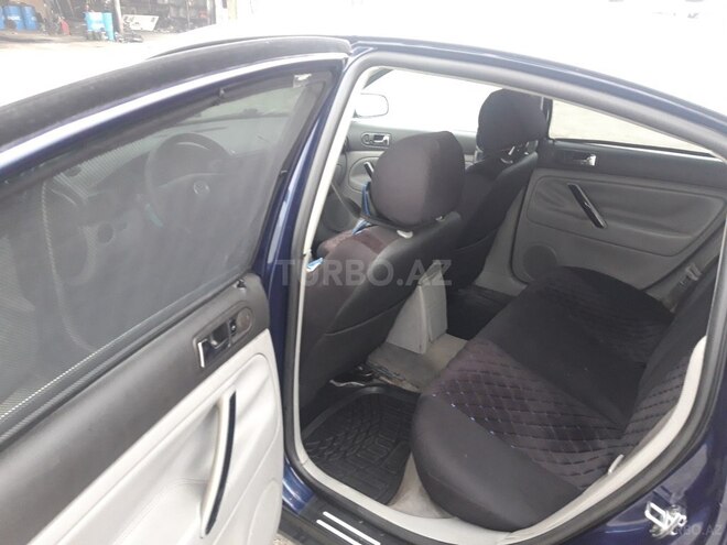 Volkswagen Passat 2002, 232,400 km - 1.8 л - Bakı