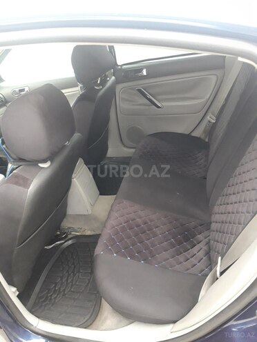 Volkswagen Passat 2002, 232,400 km - 1.8 л - Bakı