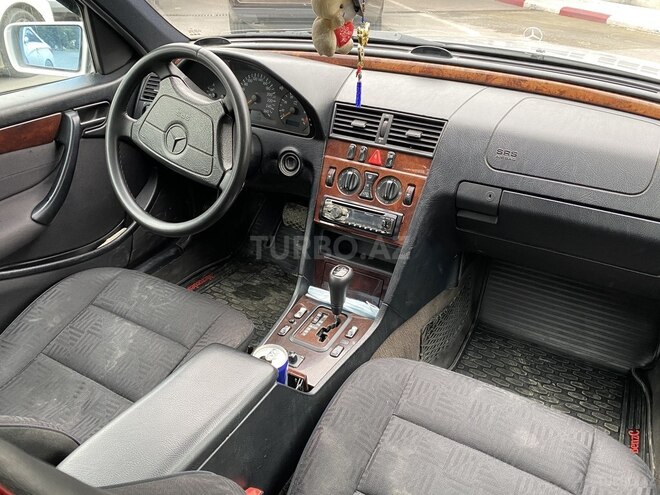 Mercedes C 240 1998, 275,000 km - 2.4 л - Bakı
