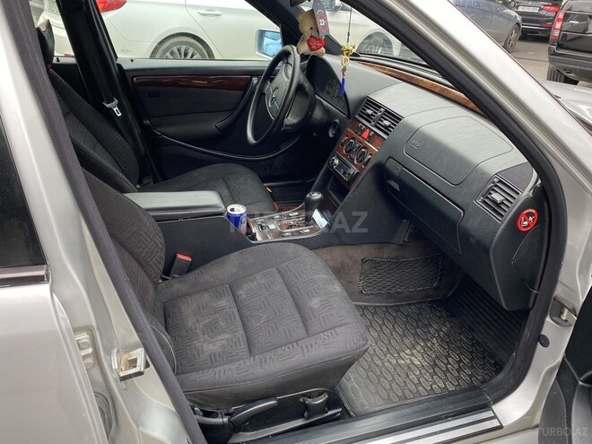 Mercedes C 240 1998, 275,000 km - 2.4 л - Bakı