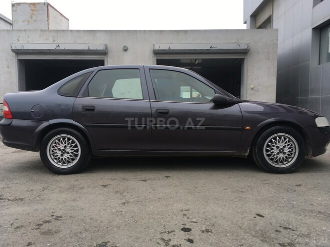 Opel Vectra 1996, 340,800 km - 1.8 л - Bakı