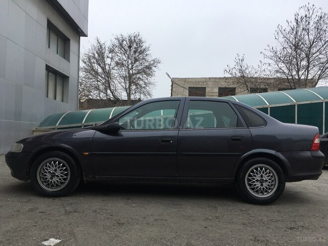 Opel Vectra 1996, 340,800 km - 1.8 л - Bakı