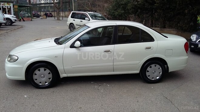 Nissan Sunny 2009, 175,000 km - 1.6 л - Bakı