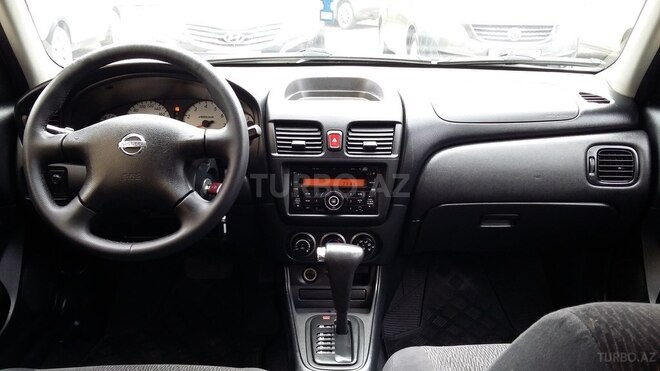 Nissan Sunny 2009, 175,000 km - 1.6 л - Bakı