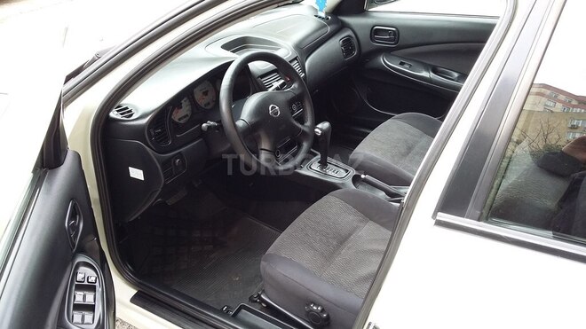 Nissan Sunny 2009, 175,000 km - 1.6 л - Bakı