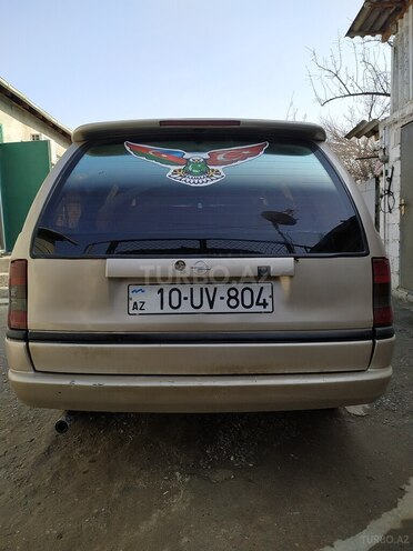 Opel Astra 1997, 300,000 km - 1.6 l - Mingəçevir