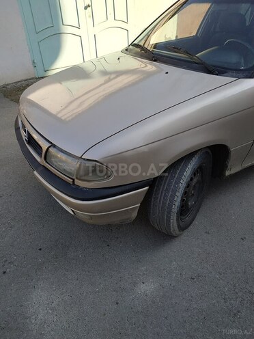 Opel Astra 1997, 300,000 km - 1.6 l - Mingəçevir