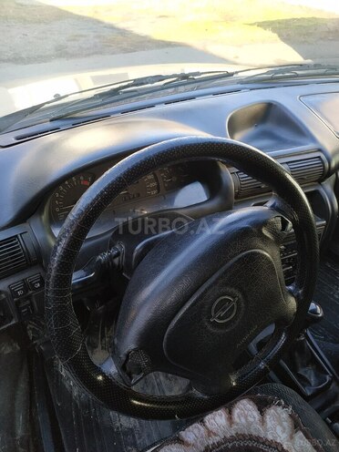 Opel Astra 1997, 300,000 km - 1.6 l - Mingəçevir