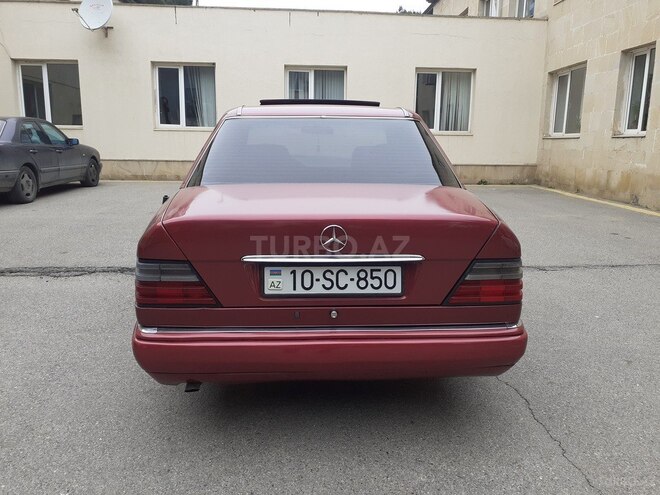 Mercedes E 220 1994, 231,312 km - 2.2 l - Bakı