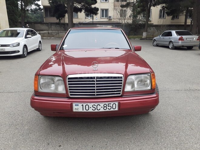 Mercedes E 220 1994, 231,312 km - 2.2 l - Bakı