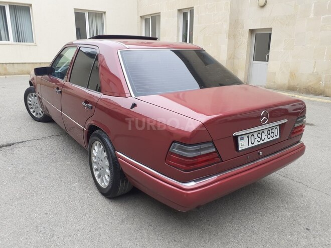 Mercedes E 220 1994, 231,312 km - 2.2 l - Bakı