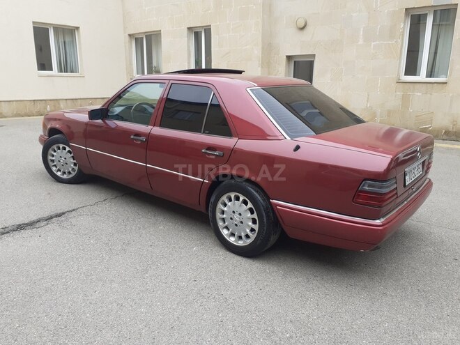 Mercedes E 220 1994, 231,312 km - 2.2 l - Bakı
