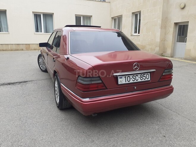 Mercedes E 220 1994, 231,312 km - 2.2 l - Bakı