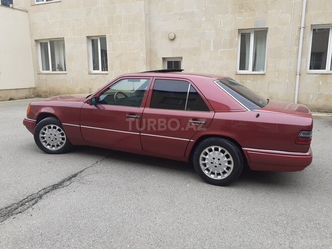 Mercedes E 220 1994, 231,312 km - 2.2 l - Bakı