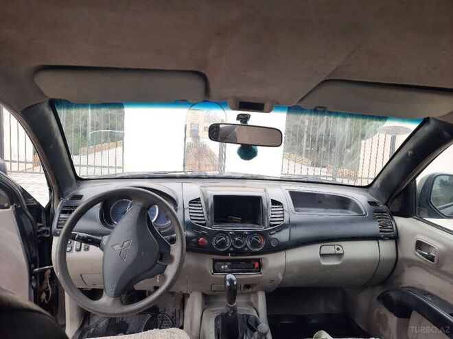 Mitsubishi L200 2007, 350,000 km - 2.5 l - Bakı
