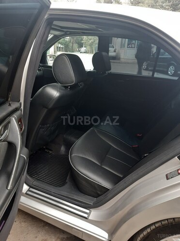Mercedes E 240 2001, 281,000 km - 2.6 l - Bakı