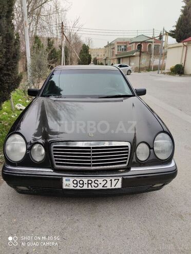 Mercedes E 320 1995, 198,000 km - 3.2 л - Bakı