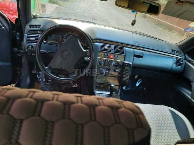 Mercedes E 240 1998, 267,000 km - 2.4 л - Bakı