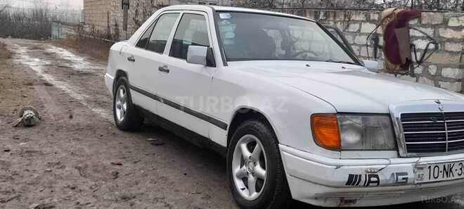 Mercedes E 230 1987, 412,500 km - 2.3 l - Qazax