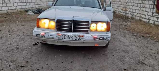 Mercedes E 230 1987, 412,500 km - 2.3 l - Qazax