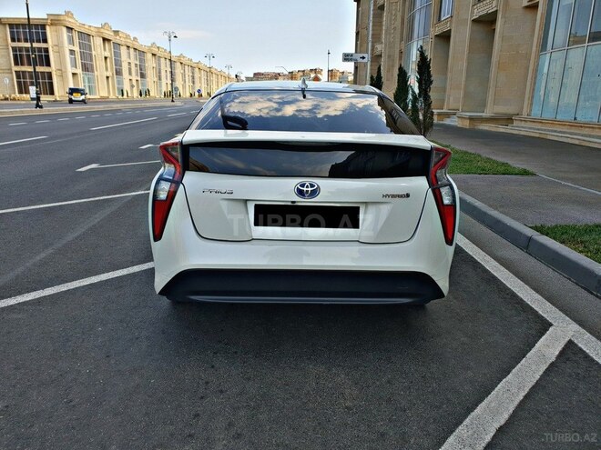 Toyota Prius 2016, 95,000 km - 1.8 л - Bakı