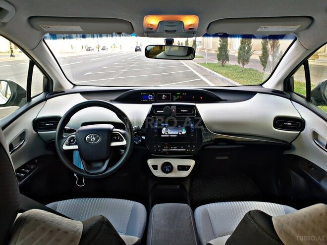 Toyota Prius 2016, 95,000 km - 1.8 л - Bakı