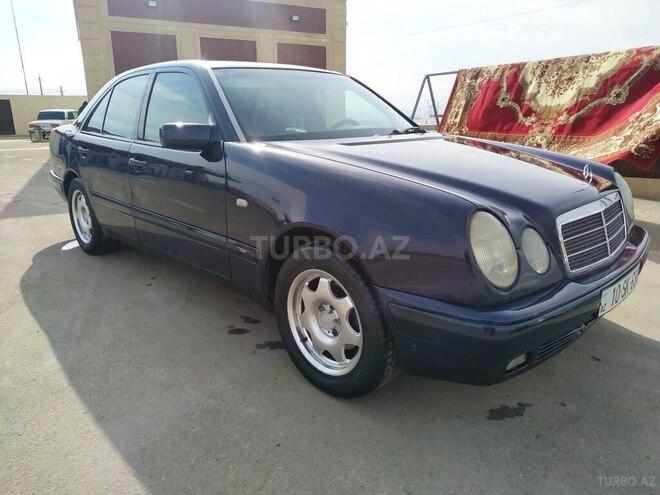 Mercedes E 200 1995, 236,145 km - 2.0 l - Qazax