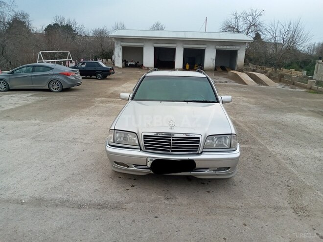 Mercedes C 220 1998, 319,800 km - 2.2 l - Salyan