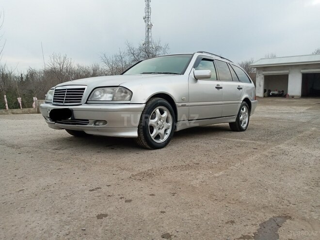 Mercedes C 220 1998, 319,800 km - 2.2 l - Salyan