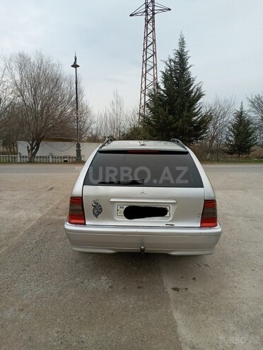 Mercedes C 220 1998, 319,800 km - 2.2 l - Salyan