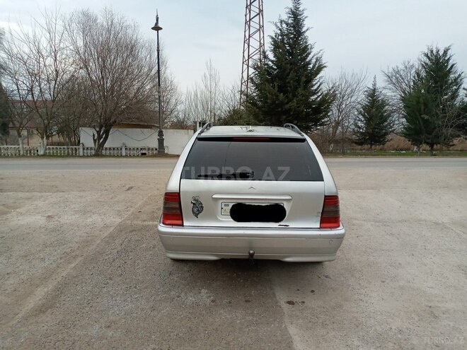 Mercedes C 220 1998, 319,800 km - 2.2 l - Salyan