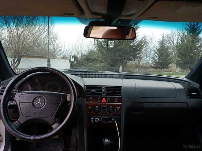 Mercedes C 220 1998, 319,800 km - 2.2 l - Salyan