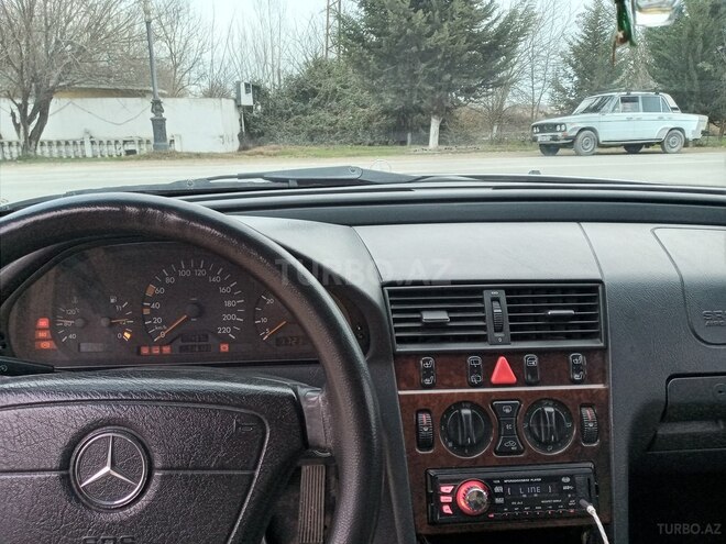 Mercedes C 220 1998, 319,800 km - 2.2 l - Salyan