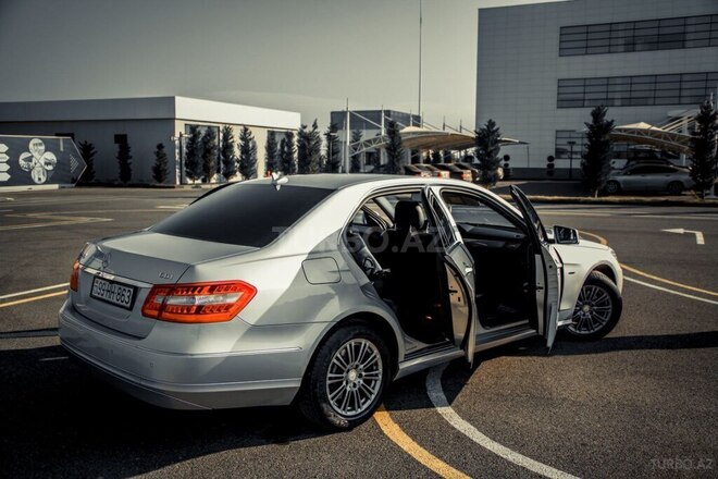 Mercedes E 220 2011, 195,000 km - 2.2 l - Bakı