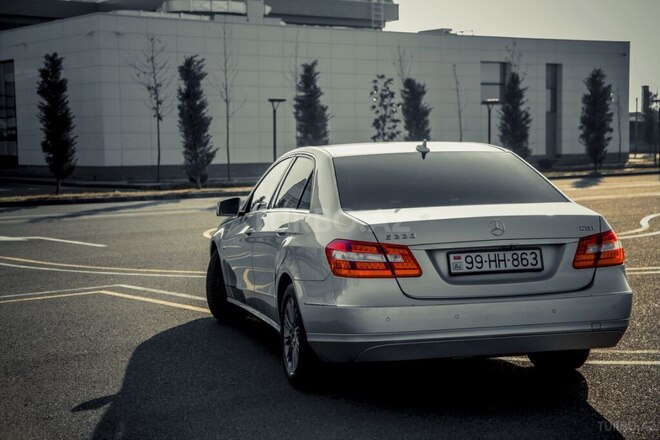 Mercedes E 220 2011, 195,000 km - 2.2 l - Bakı