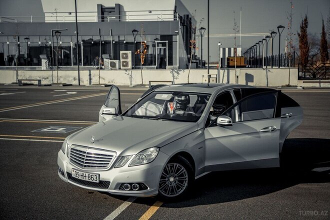 Mercedes E 220 2011, 195,000 km - 2.2 l - Bakı