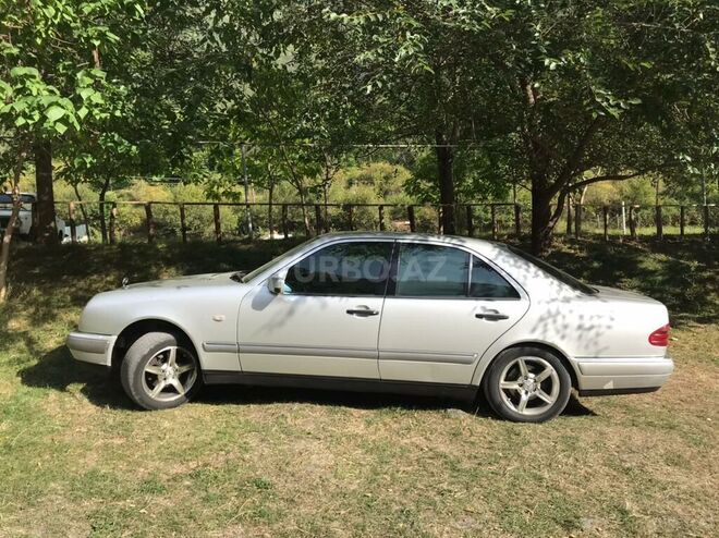 Mercedes E 230 1996, 500,000 km - 2.3 l - Zaqatala
