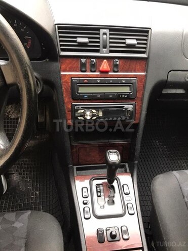 Mercedes C 200 2000, 232,000 km - 2.0 l - Bakı