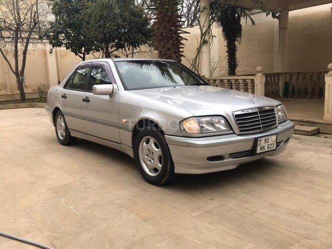 Mercedes C 200 2000, 232,000 km - 2.0 l - Bakı